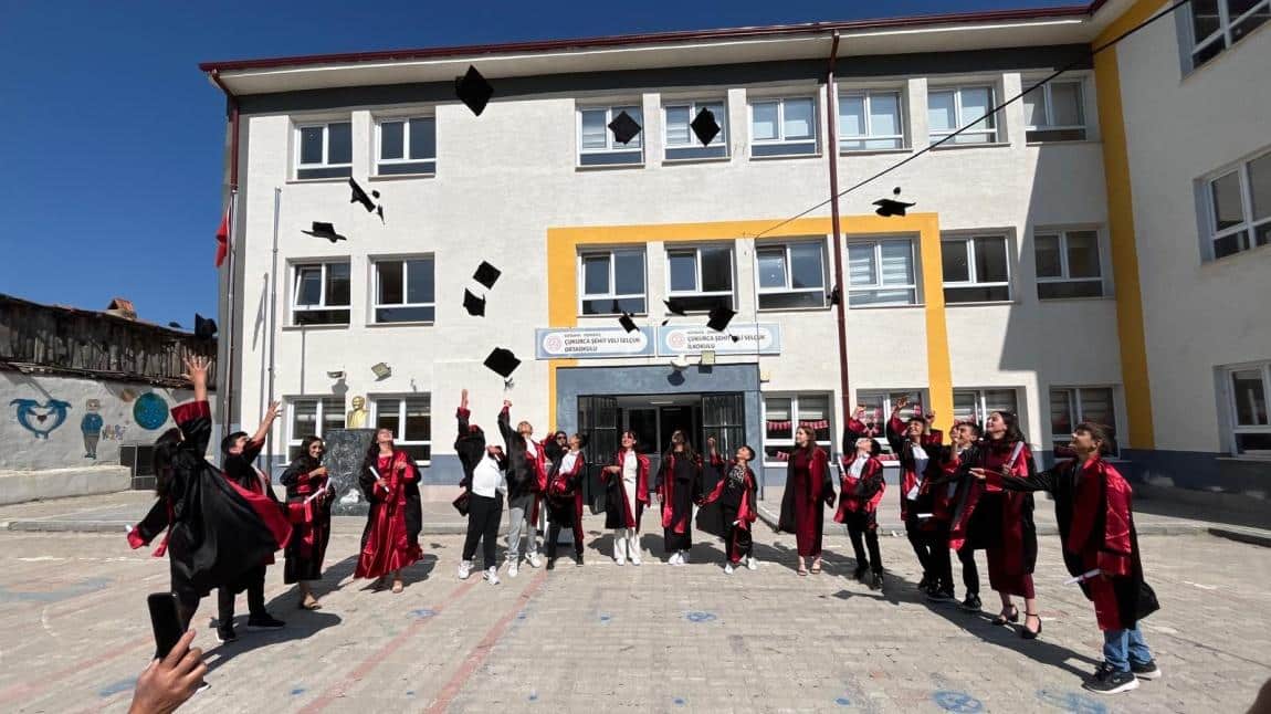 8. Sınıf Öğrencilerimiz Mezun Oluyor
